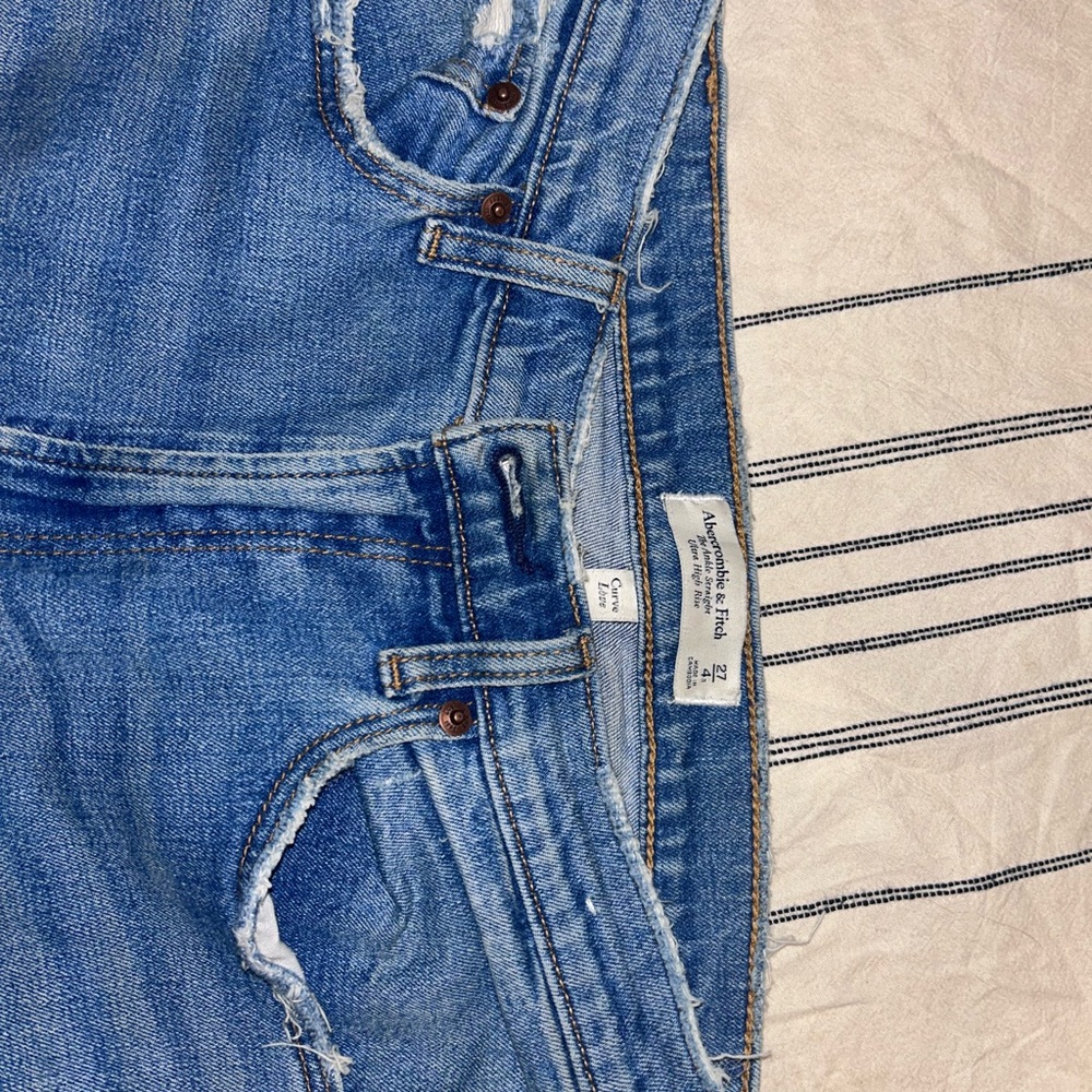 Abercrombie Curve Love Ankle Straight High Rise